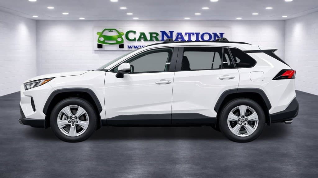 2024 Toyota RAV4 XLE - Image 3